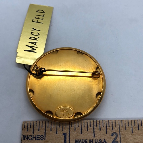 VTG Marcy Feld 3D Brooch/Pin Gold Tone Round - Picture 4 of 5
